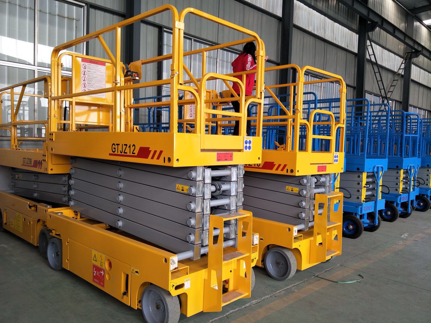 常用液压升降货梯介绍