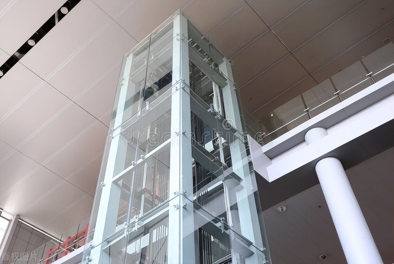 曳引式电梯高层住宅优势_钢平台如何搭配升降货梯_螺杆式电梯小户型设计感